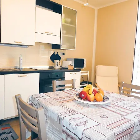 Borgo Prino Holidays Apartment *